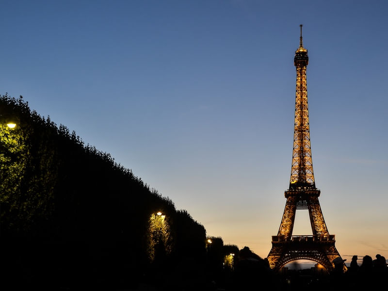 SUNSET PARIS