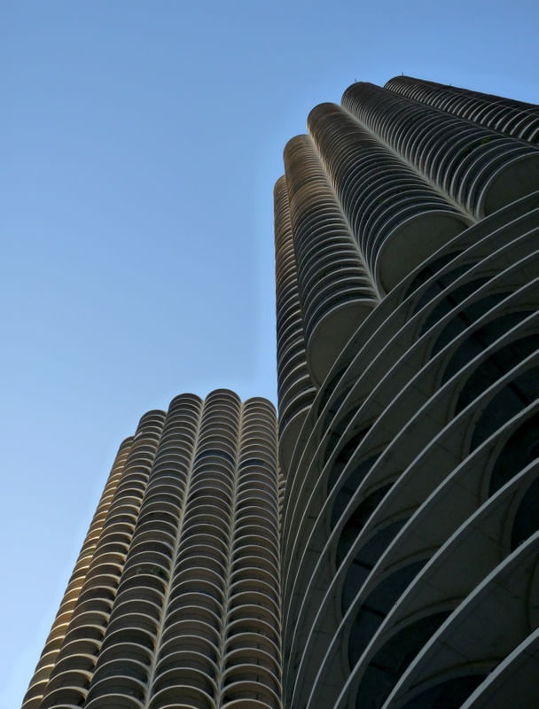 MARINA CITY CHICAGO 01