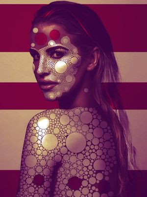 WOMAN DOTS 001