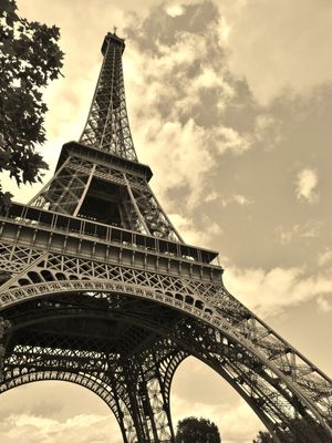 SÉPIA EIFFEL