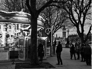 LONDON CAROUSEL