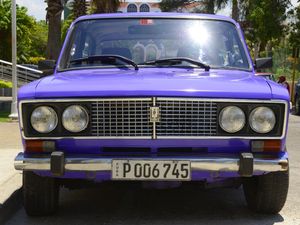 CARROS ANTIGOS EM CUBA 50