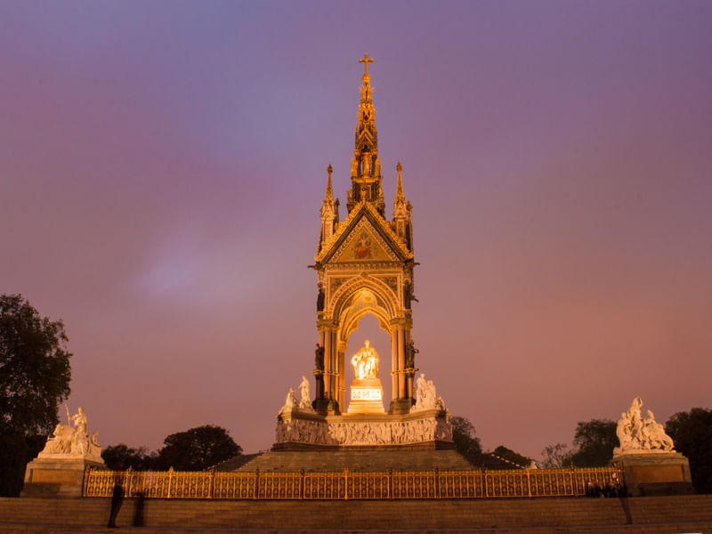 ALBERT MEMORIAL IN HYDE PARK