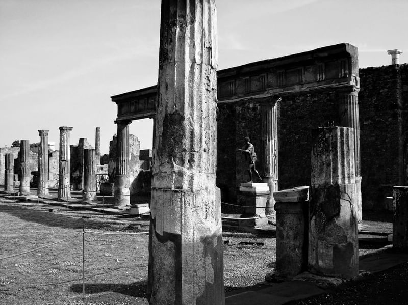 POMPEIA BW
