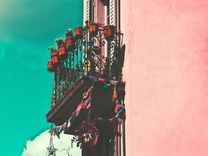 THEBALCONY