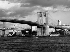 BROOKLYN BRIDGE DETAIL