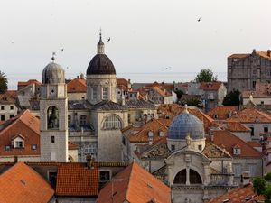 DUBROVNIK HOOFS