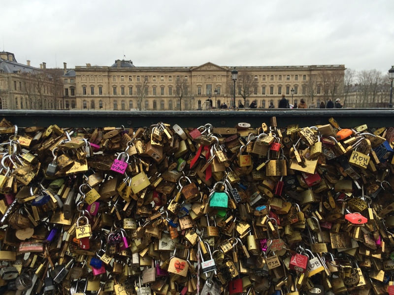 AMOR EM PARIS