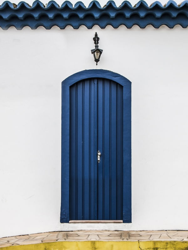 BLUES DOOR