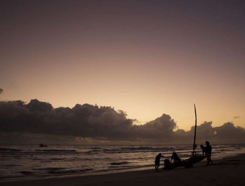 CÉU, MAR E ALGUNS PESCADORES