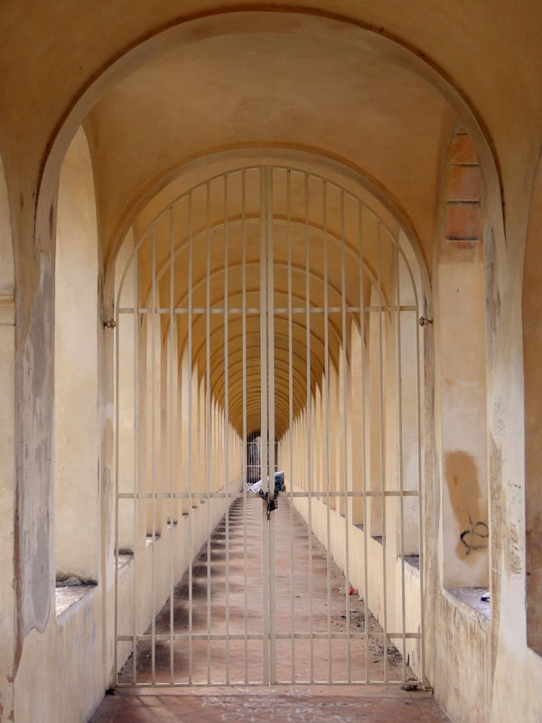 O PASSADO TEM SUAS PORTAS FECHADAS