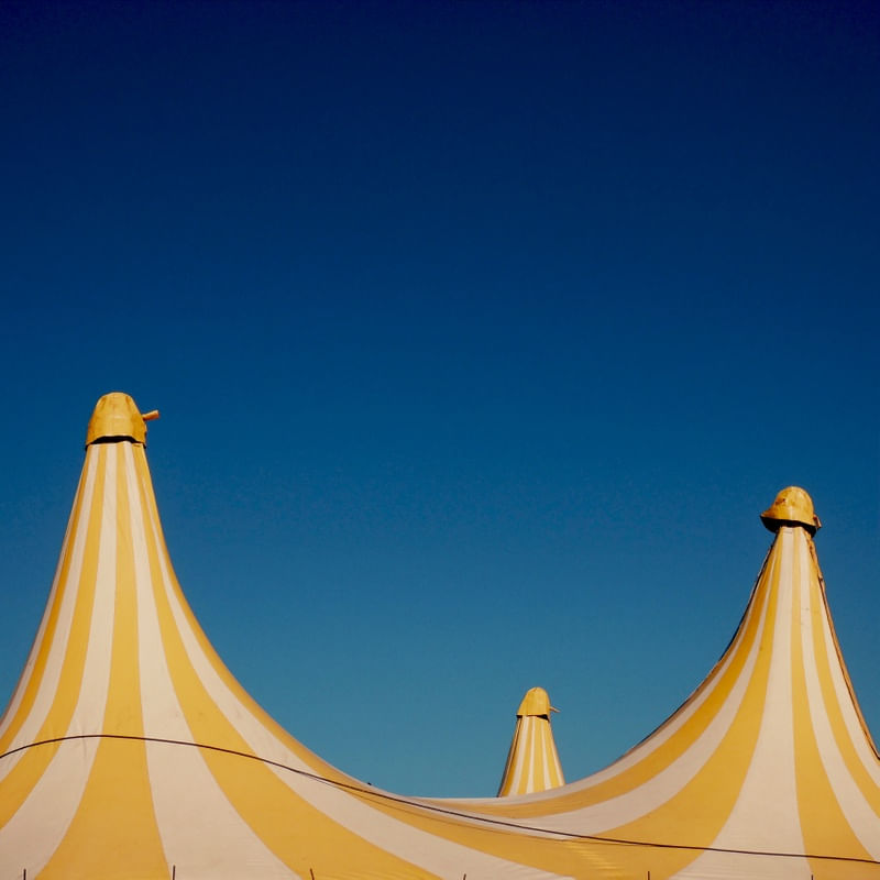CIRCO AMARELO