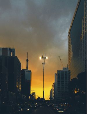 O PÔR-DO-SOL PAULISTANO
