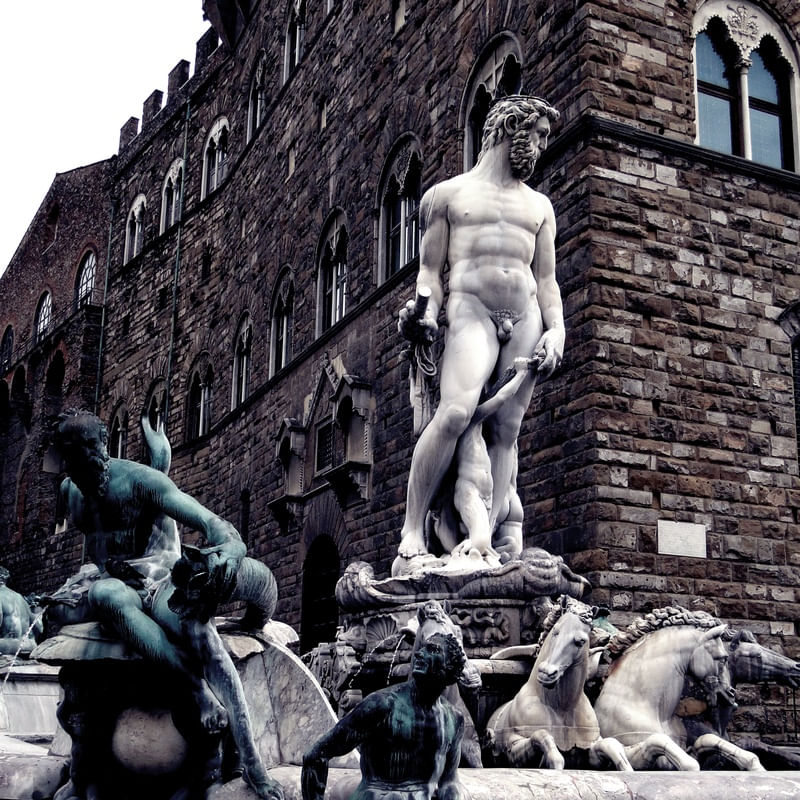 UM POUCO DE HISTÓRIA E ARTE