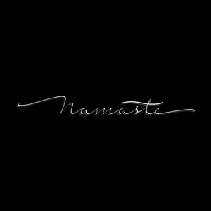 NAMASTE PRETO QUADRADO