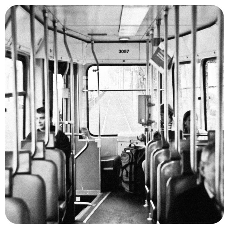 DENTRO DO TRAM TREM NA HOLANDA