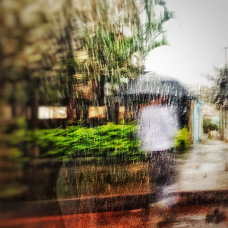 A CHUVA E O PEDESTRE