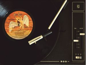 VINIL LED ZEPPELIN ROLANDO NA VITROLA