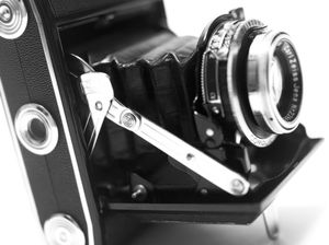 CÂMERA ZEISS IKON DE FOLE