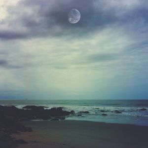 LUA EM MATINHOS
