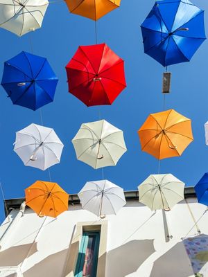 RUA DE SOMBRINHAS EM ANTÁLIA