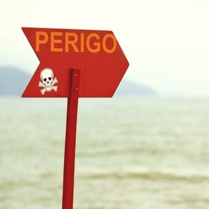 PERIGO NO MAR
