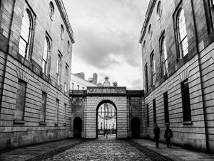 PELAS RUAS DE DUBLIN