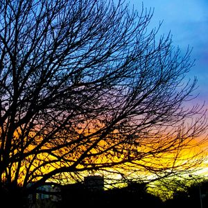 POR DO SOL COM TODAS AS CORES