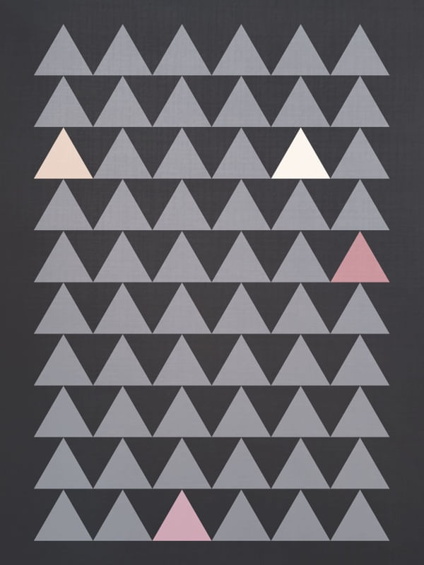 SÓ TRIANGULOS ESCURO