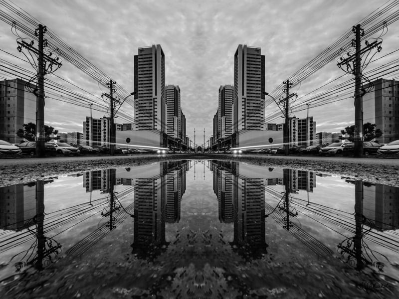 STREET WATER MIRROR
