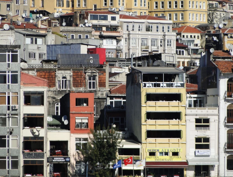 CASAS E JANELAS