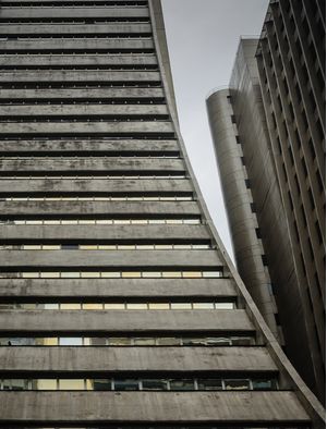 GIGANTES DE CONCRETO