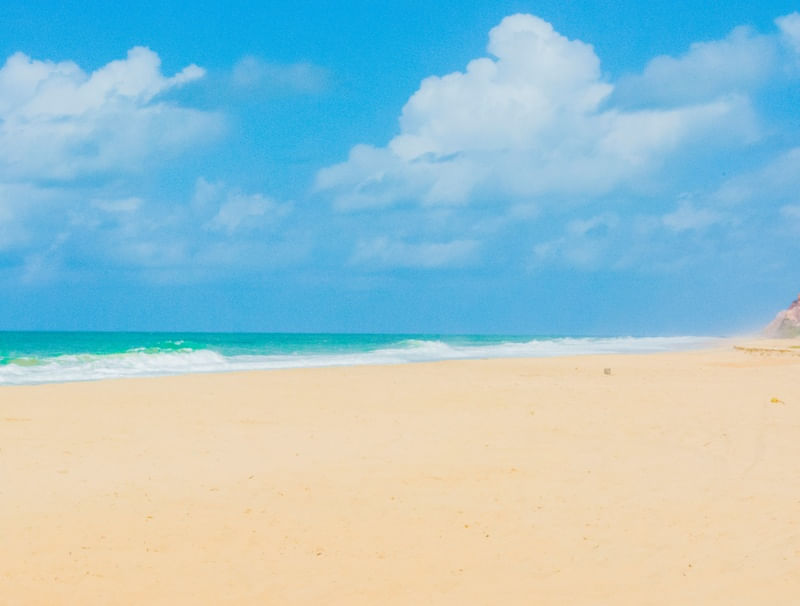 PRAIA EM TONS FRIOS