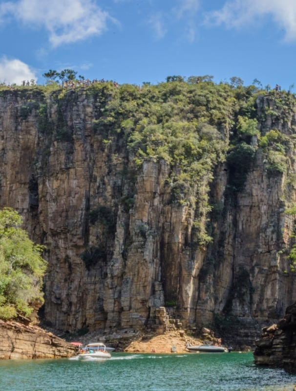 CANYONS EM CAPITOLIO