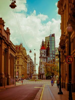 ENTARDECER EM BUENOS AIRES - MENOR