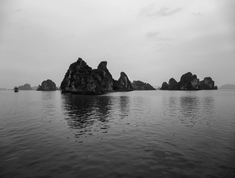 HALONG BAY DRAMATICO