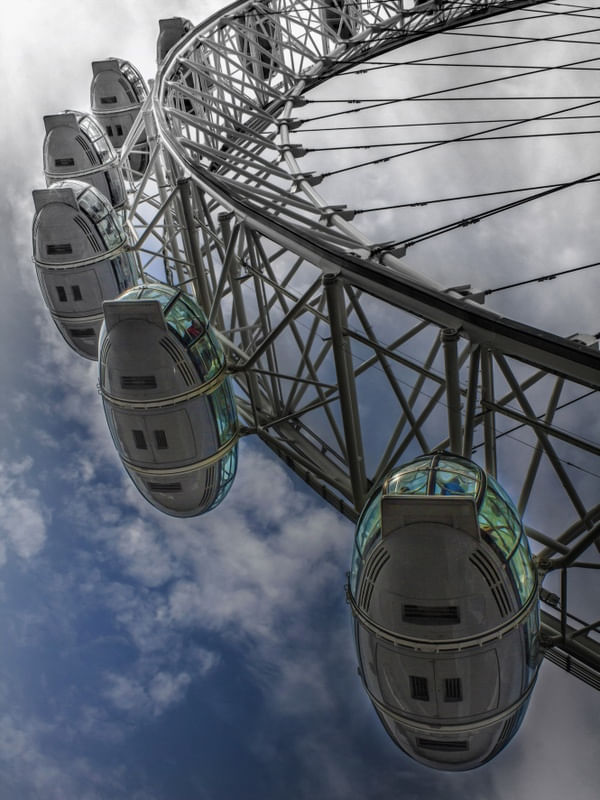 LONDON EYE DEBAIXO