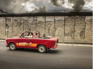 TRABANT VERMELHO