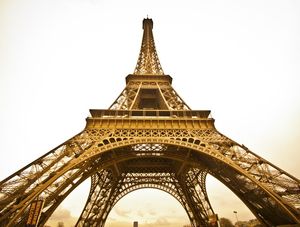 TOUR EIFFEL 1