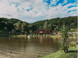 LAGO NA MINA DE OURO