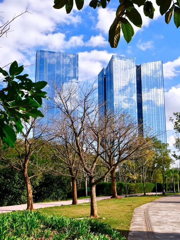 PARQUE DO POVO E TORRES SANTANDER I