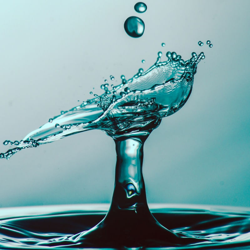 COLISÃO DE GOTA TAÇA TURQUESA