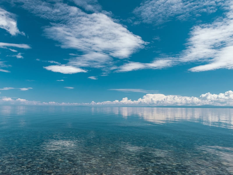 LAGO REFLETIDO