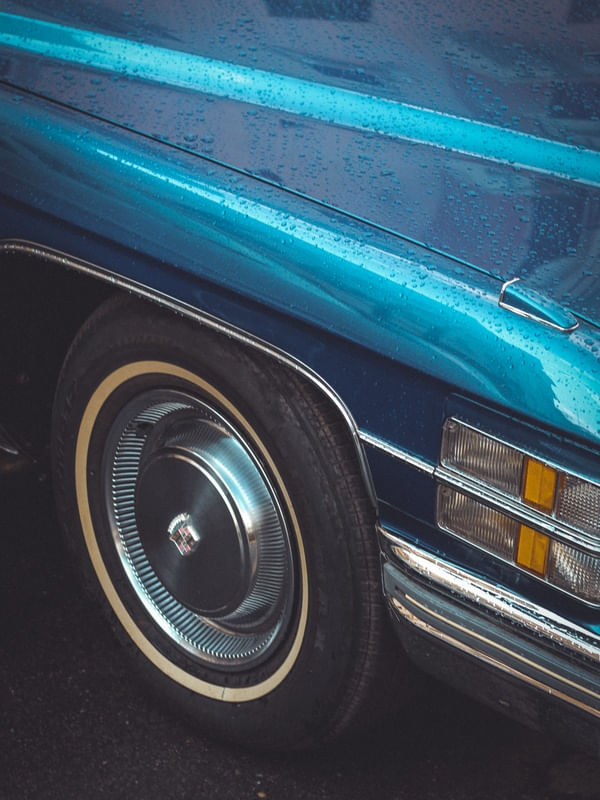 CADILLAC DEVILLE