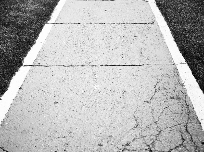 STREET GRASS