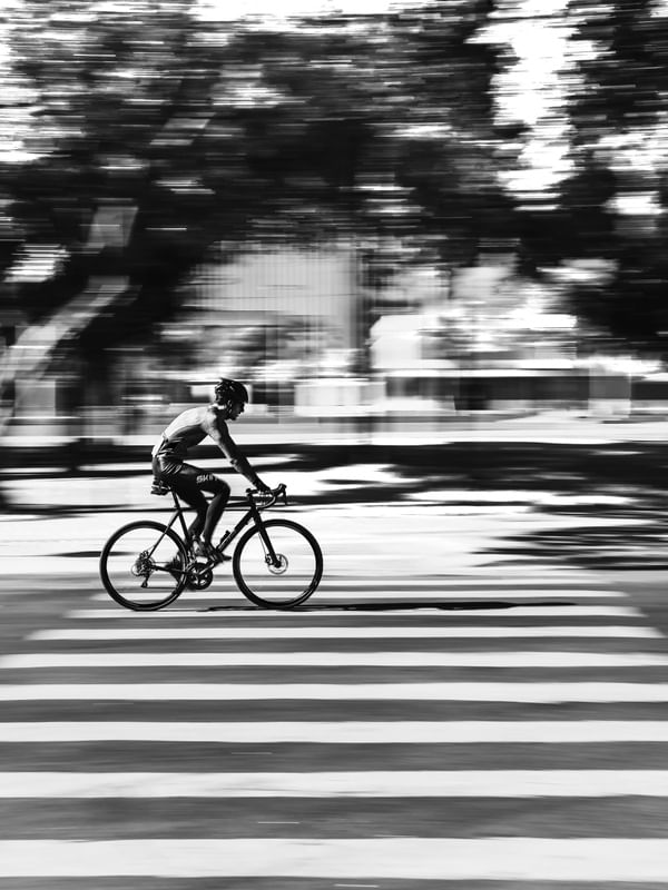 CICLISTA EM MOVIMENTO