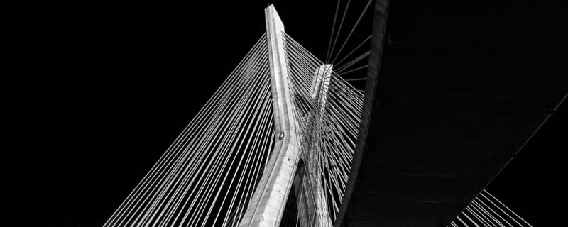 PONTE ESTAIADA PRETO