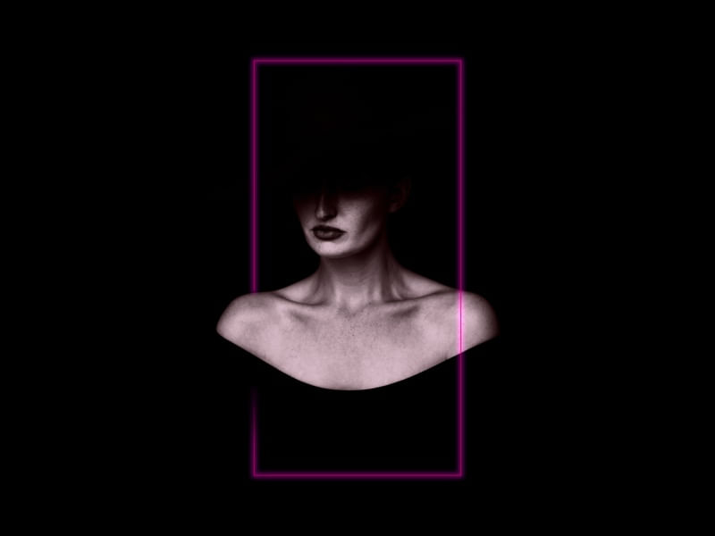 DARK WOMAN (P)