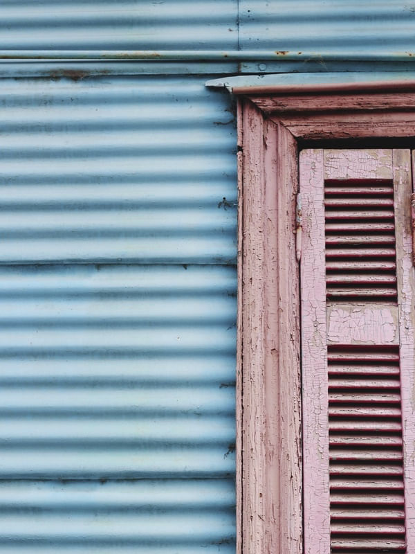 CONTRASTE DE AZUL E ROSA