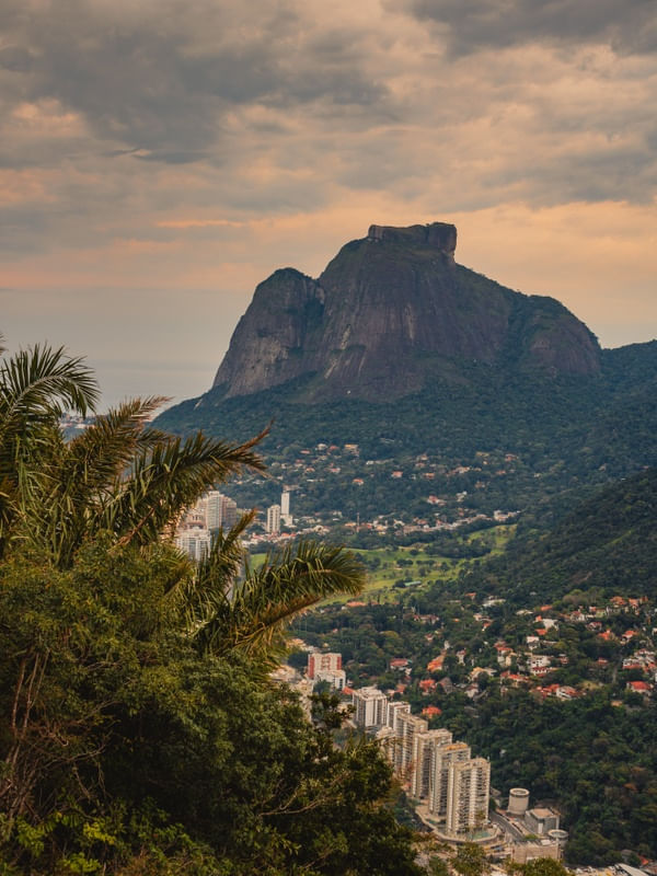 GÁVEA NA MOLDURA